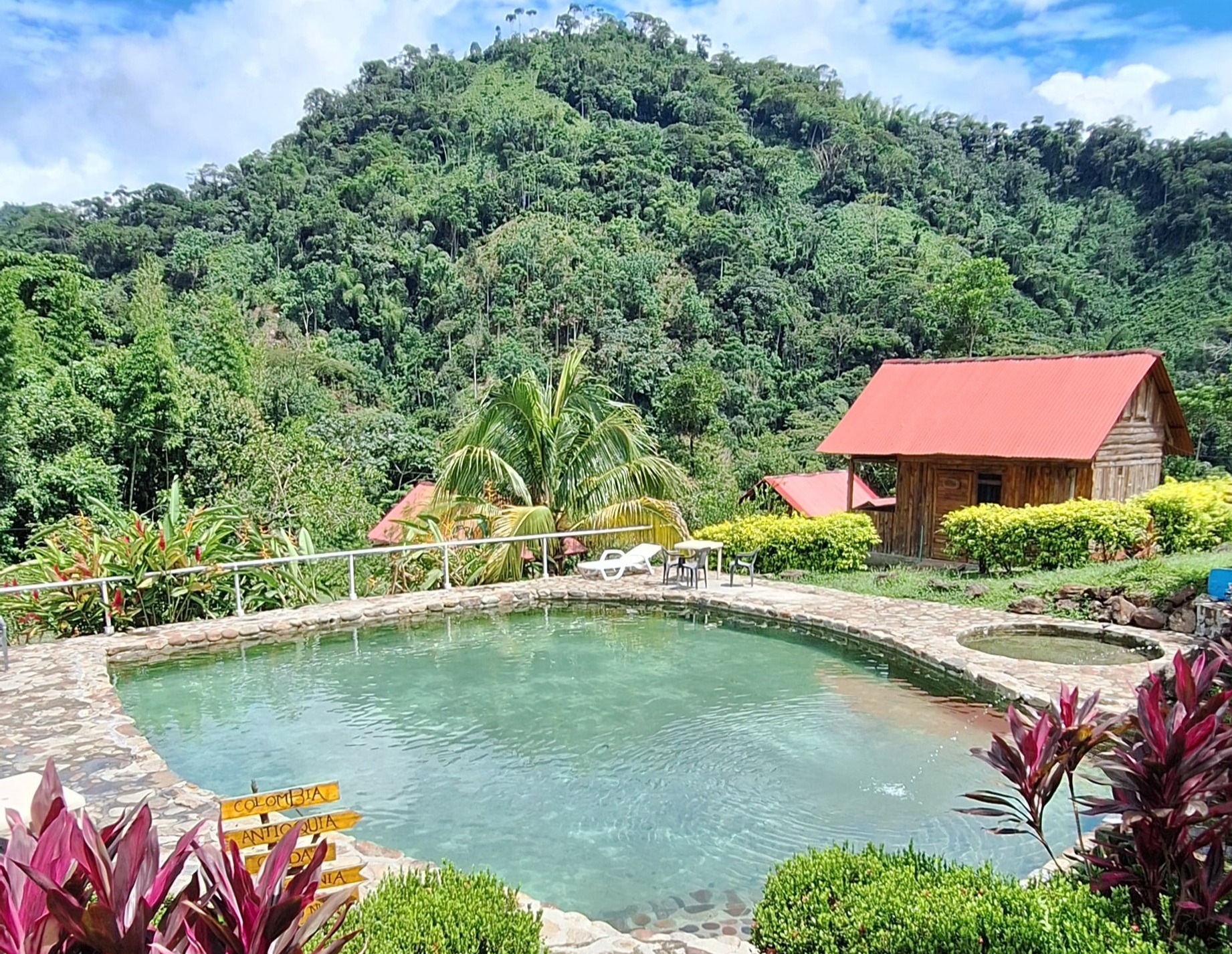 Termales del espiritu santo Nariño AntioquiaEnamorate de Jardin - Cascada escondida 3